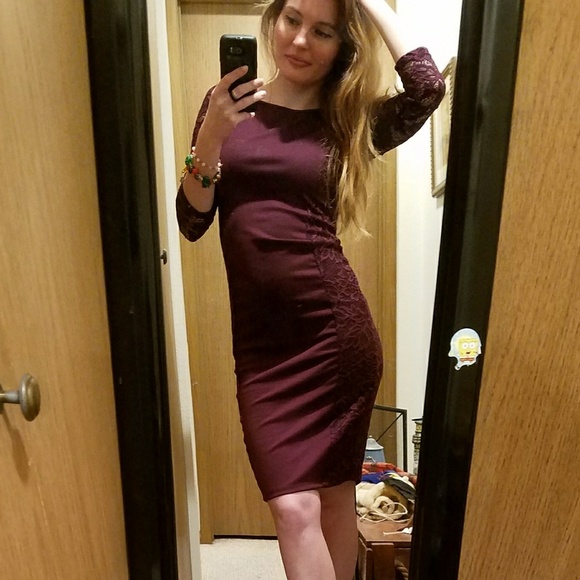 🇺🇦 NEW Guess Bodycon Lace Dress Size Small-Medium - Picture 3 of 6